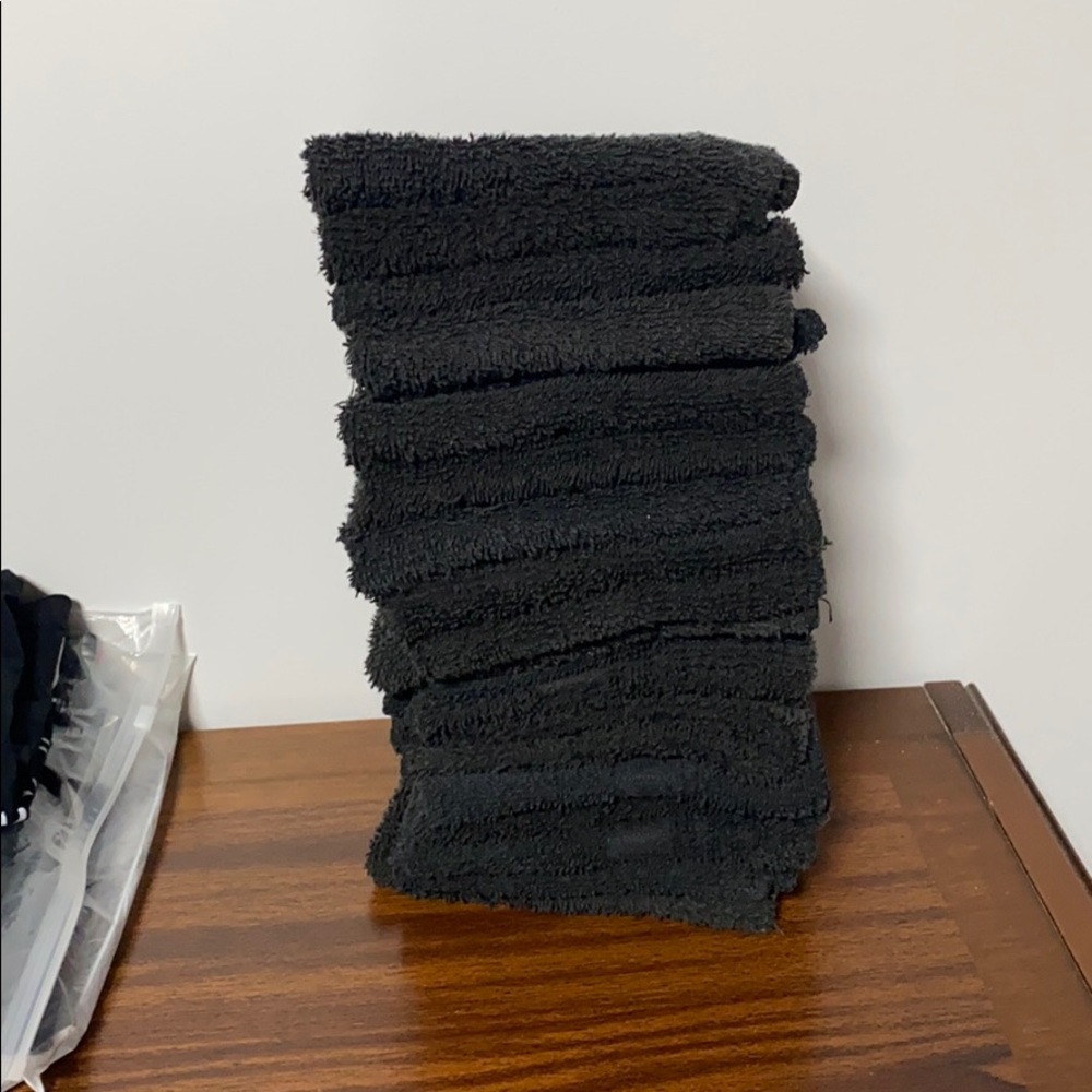 20 black washcloths